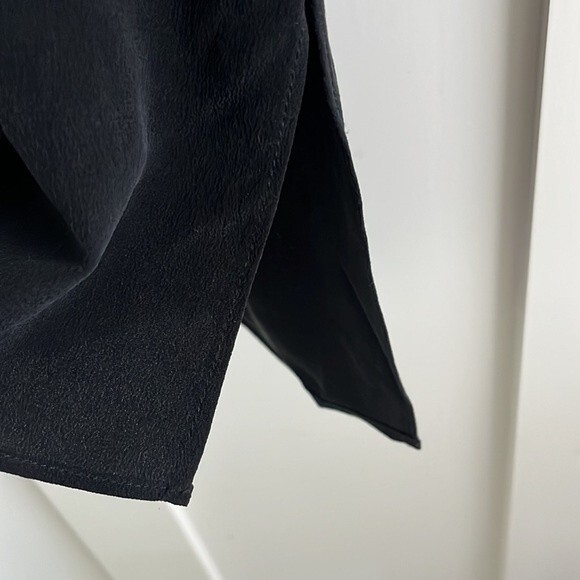 R | Label The Reset 100% Silk shell Blouse round Neck Top Sz XS excellent - Picture 4 of 6